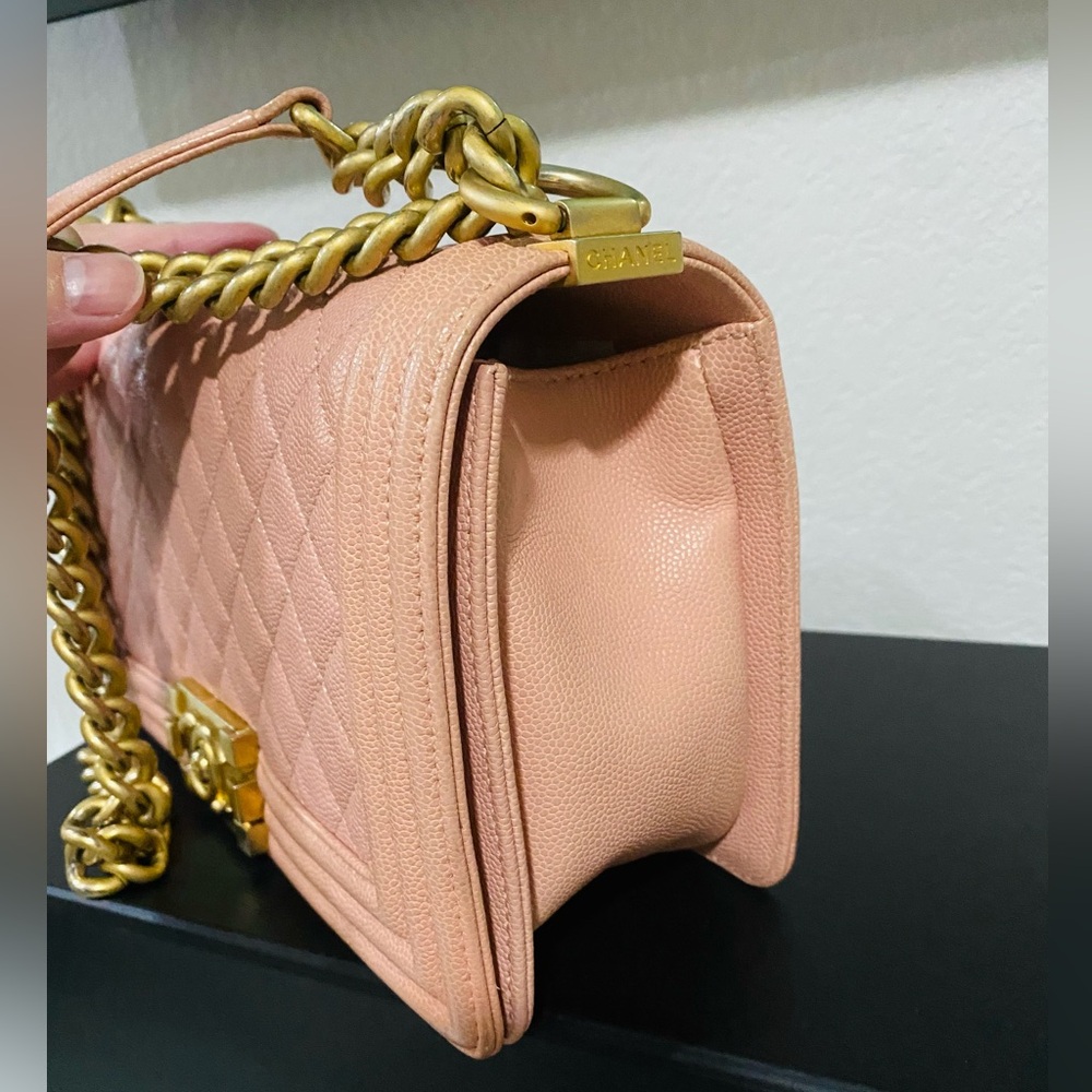 Chanel Le Boy Medium - Caviar - Picture 8 of 17